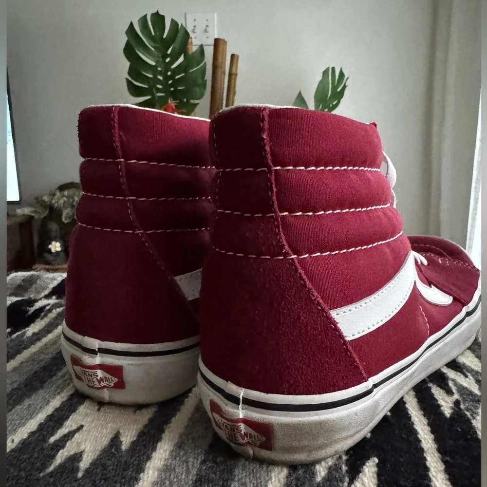 Vans Burgundy and White Skateboard Shoes - Picture 4 of 8